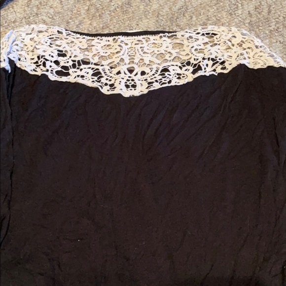 Black Long sleeve shirt with lace - Picture 2 of 3
